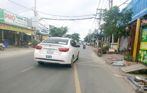 Bất an với xe tập lái nghênh ngang trên đường