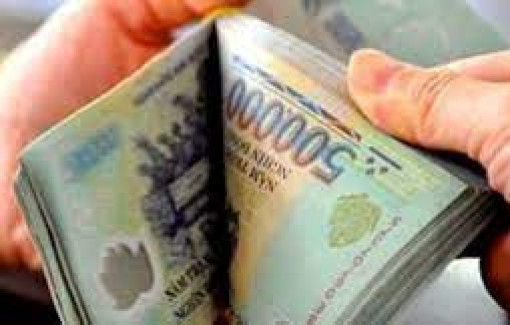 Người phụ nữ mất gần 250 triệu đồng vì “sập bẫy” quà tặng ở nước Anh gửi về