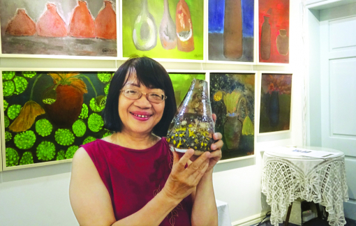Nhà thơ Giáng Vân kể chuyện đời gốm