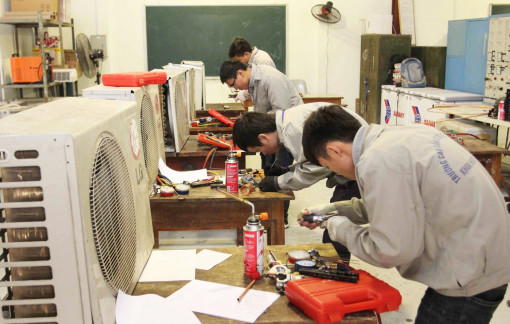 TPHCM: Nhiều trường trung cấp tuyển sinh khó khăn
