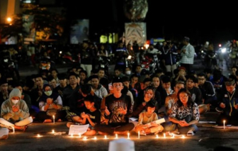 32 trẻ em thiệt mạng trong thảm kịch bóng đá ở Indonesia