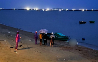 Khánh Hòa: Mưa lớn, giông lốc trên biển làm lật ghe khiến 1 người tử vong, 1 người mất tích