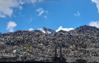 Phạt 510 triệu đồng và đình chỉ hoạt động nhà máy xử lý rác thải ở Bến Tre