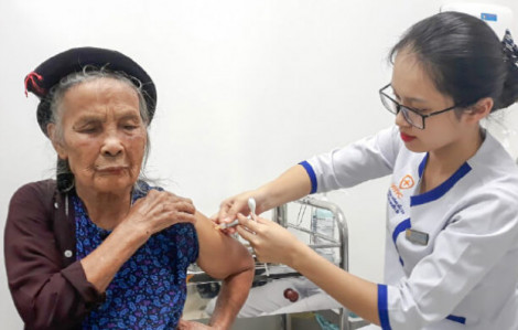 Người già cần tiêm vắc-xin nào để phòng bệnh?