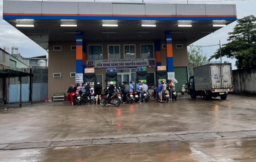 Nhiều cây xăng ở Đồng Nai treo bảng hết xăng, ngưng bán