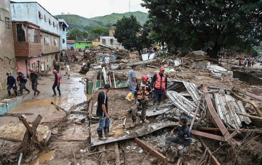 Lũ lụt tại Venezuela, hơn 70 người chết và mất tích