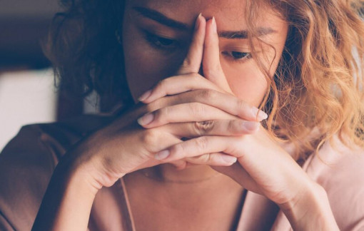 Có nên cho chồng biết việc em trai tôi nghiện ma túy, để anh thông cảm và chia sẻ?