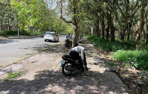 Điều tra nguyên nhân nam thanh niên gục chết trên xe máy ở Đồng Nai