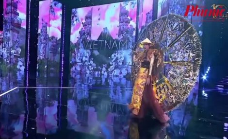 Thiên Ân gặp sự cố khi trình diễn trang phục dân tộc tại Hoa hậu Hoà bình Quốc tế