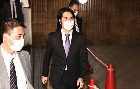 Chồng của cựu công chúa Nhật Bản vượt qua kỳ thi luật sư tại New York