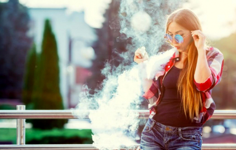 Các nước tìm cách ngăn chặn thuốc lá điện tử với những mùi hương khiến giới trẻ “say đắm”