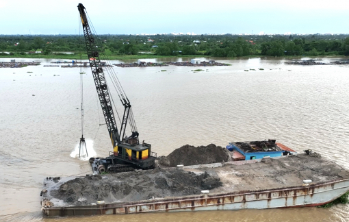Đồng bằng sông Cửu Long: Phát triển hạ tầng khó khăn vì thiếu cát