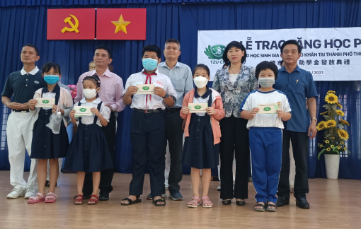 TP.Thủ Đức: Hỗ trợ học phí năm học 2022 - 2023 cho 910 học sinh, sinh viên có hoàn cảnh khó khăn