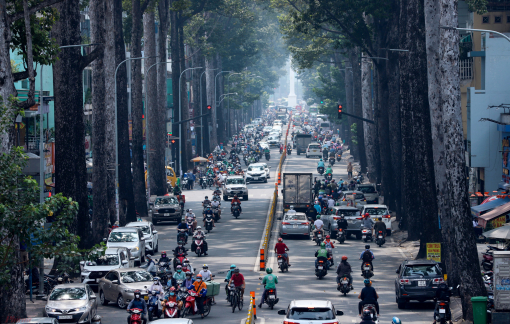 Vì sao TPHCM có sương mù ngay giữa trưa?