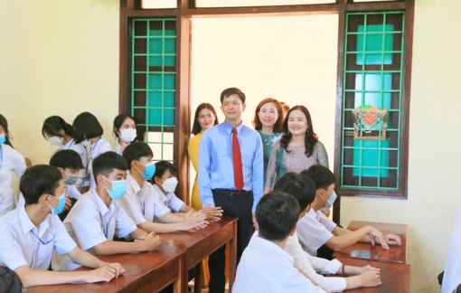 Chuyện về một ngôi trường bên chân thành cổ