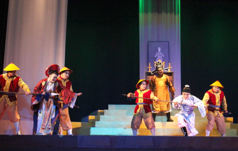 Nhà hát Nghệ thuật Hát bội TPHCM: Nỗ lực trẻ hóa với 'Vương quyền'