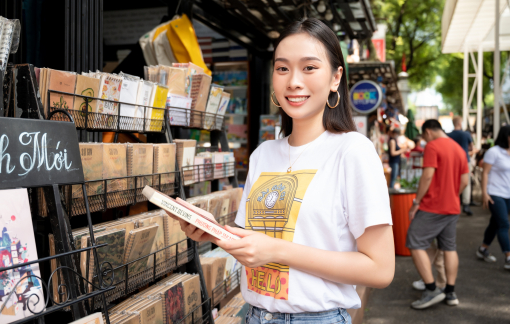 Hoa hậu Ban Mai xuống phố kêu gọi quyên góp sách cho trẻ em