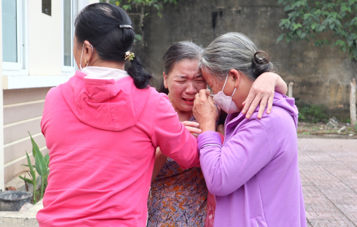 Người phụ nữ nghi bị bán sang Trung Quốc ngất lịm khi gặp lại người thân