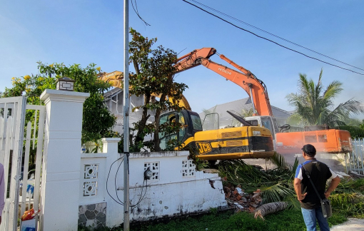 Đang cưỡng chế 2/79 căn biệt thự xây trái phép ở Phú Quốc