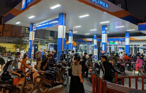Thủ tướng yêu cầu Bộ Công Thương giải quyết dứt điểm tình trạng thiếu xăng dầu cục bộ