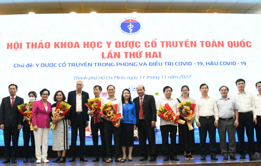 Đẩy mạnh nghiên cứu ứng dụng thành tựu y dược cổ truyền