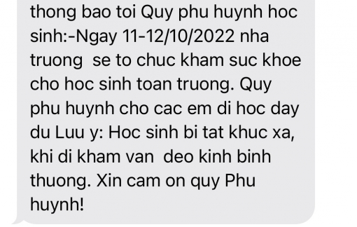 Sổ liên lạc điện tử: Thu trăm triệu mỗi năm, gửi lèo tèo vài tin nhắn