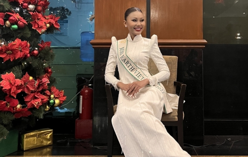 Thạch Thu Thảo nền nã trong tà áo dài trắng