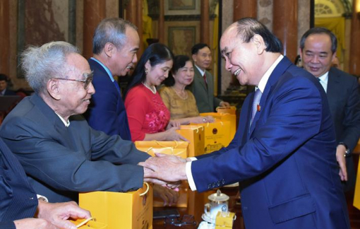 Chủ tịch nước Nguyễn Xuân Phúc: Tri ân những nhà giáo mang trên vai sứ mệnh “trồng người”