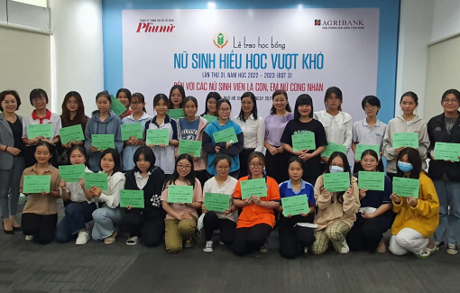 30 học bổng "Nữ sinh hiếu học vượt khó" từ Báo Phụ Nữ TPHCM đến với con em nữ công nhân