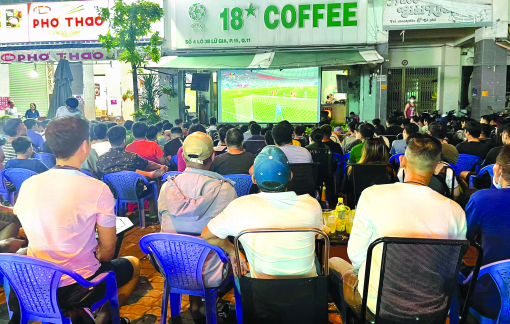 World Cup khởi tranh, kinh doanh chờ khởi sắc