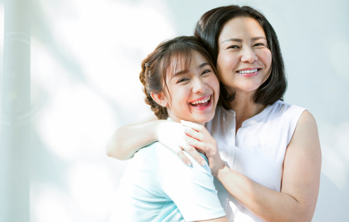 Thương mẹ lủi thủi lúc về già, tôi cũng không nỡ đi lấy chồng