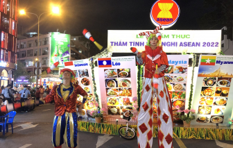 Khai mạc Lễ hội ẩm thực “Thắm tình hữu nghị khối ASEAN 2022”