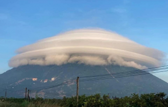 Sự thật về "đĩa bay" khổng lồ xuất hiện trên đỉnh núi Bà Đen