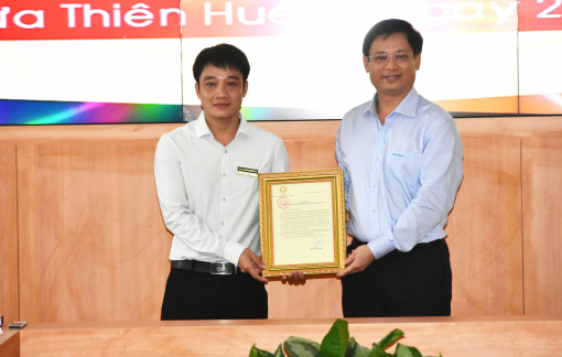 Thanh niên 'quăng' dĩa cơm nhảy xuống sông cứu người nhận thư khen từ Chủ tịch nước