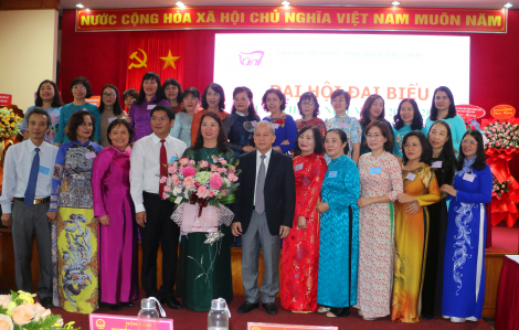 Hội Nữ trí thức Thừa Thiên - Huế đoàn kết xây dựng tổ chức Hội vững mạnh