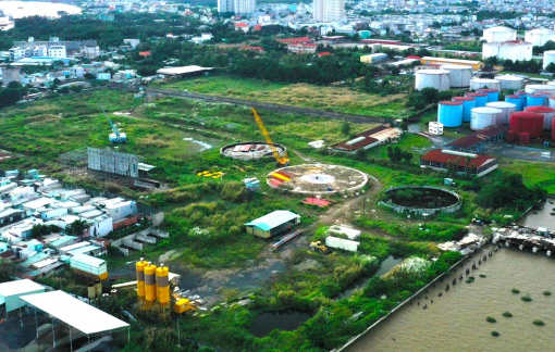 Công trình tổng kho dự trữ 450.000m3 xăng dầu bỏ hoang suốt 3 năm ở Nhà Bè