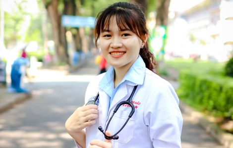 Nữ thủ khoa ngành y có tài “săn” học bổng