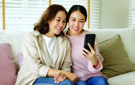 Đau lòng chia tay người yêu để làm vui lòng mẹ