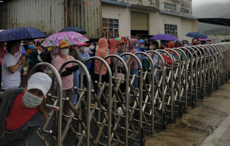 Đà Nẵng: Công nhân dừng việc vây nhà máy yêu cầu giải quyết chế độ