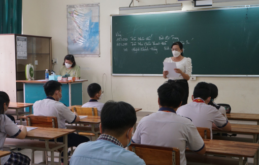 Sở GD-ĐT TPHCM cấm công chức, viên chức đi nước ngoài từ tiền doanh nghiệp đài thọ