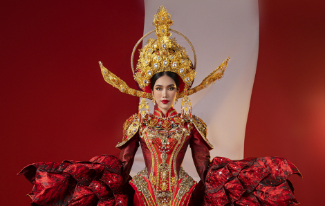 Trang phục truyền thống rực rỡ của á hậu Phương Anh mang dự thi Hoa hậu Quốc tế