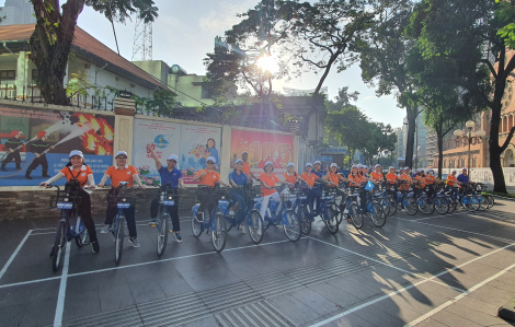 Diễu hành xe đạp hưởng ứng Tuần lễ du lịch TPHCM 2022