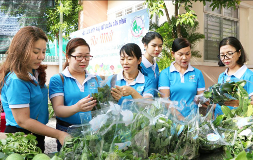 Trồng rau sạch tại nhà: Chuyện không bao giờ cũ!