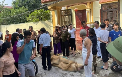Vụ 3 con gái mang xăng đốt nhà mẹ vì mâu thuẫn chia đất: Người mẹ đã tử vong