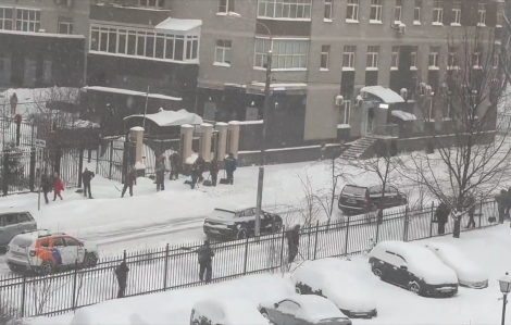 Tuyết rơi kỷ lục ở Nga khiến giao thông tê liệt
