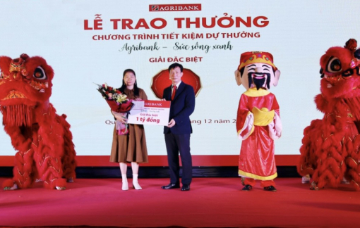 Agribank trao thưởng giải Đặc biệt 1 tỷ đồng chương trình Tiết kiệm dự thưởng “Agribank - Sức sống xanh” tại Quảng Bình