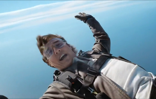 Tom Cruise nhảy khỏi máy bay ở Nam Phi