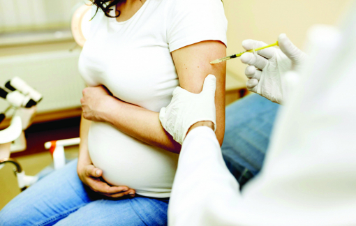 Những hiểu lầm về vắc xin với phụ nữ mang thai