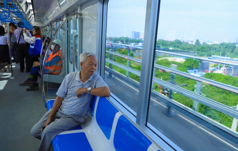 Người dân nhận xét gì khi lần đầu trải nghiệm tàu metro số 1?