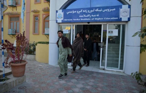 Nhiều nam giáo viên Afghanistan nghỉ dạy để phản đối lệnh cấm đại học của Taliban
